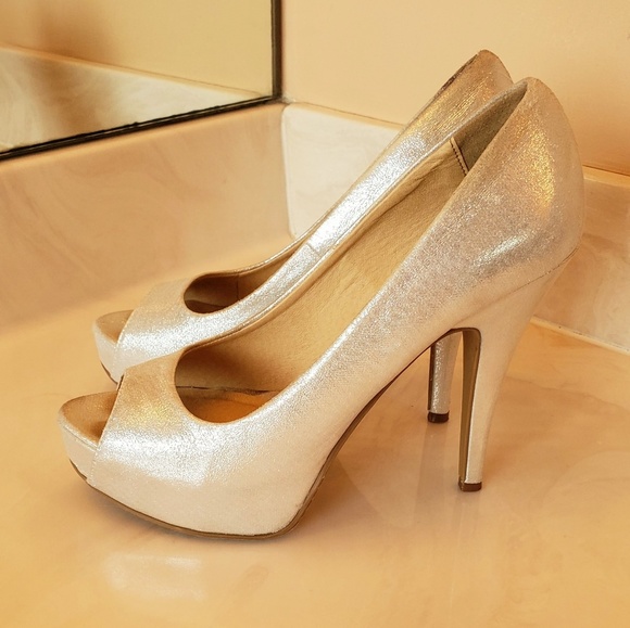 Chinese Laundry Shoes - Chinese Laundry Shiny Silver Heels Sz 8M